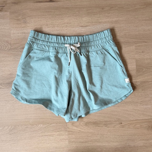 Vuori Pants - NWOT vuori halo 2.0 performance shorts